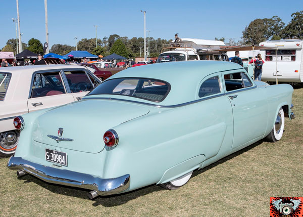 King Classic - 1954 Ford Crestline Cal Conway